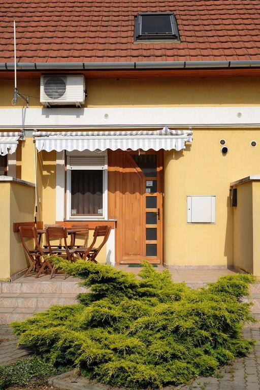 Var-Torony Apartman Gyula Ngoại thất bức ảnh
